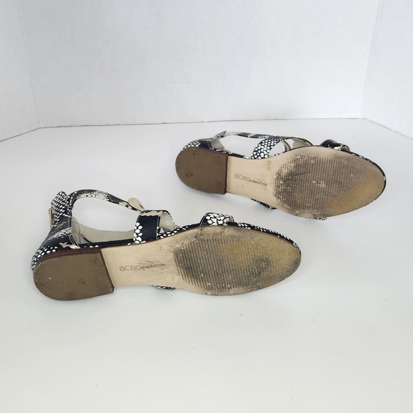 BCBGeneration Faroh Sandals Gladiator Flats VIP Snake Gold 5.5M BCBG Shoes - Picture 12 of 15